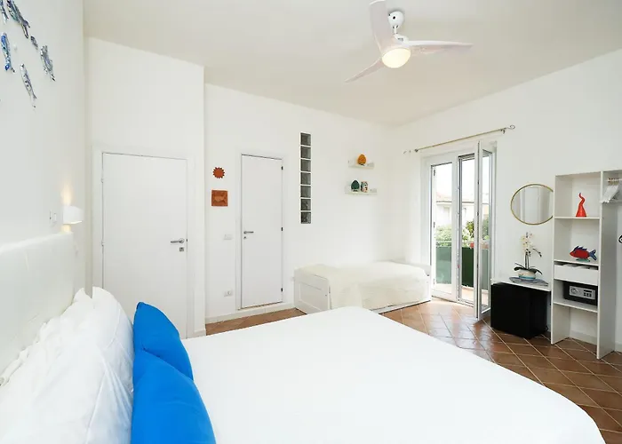 Toru 住宿加早餐酒店 卡斯特拉巴特