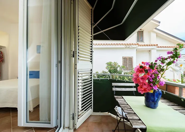 住宿加早餐酒店 Toru 卡斯特拉巴特