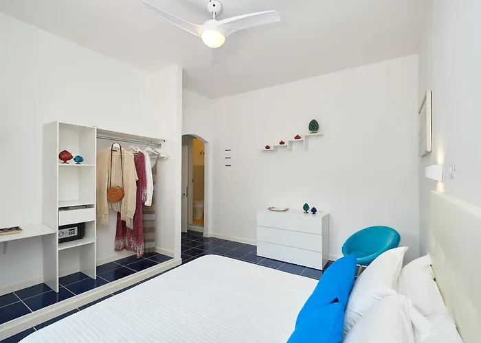 住宿加早餐酒店 Toru 卡斯特拉巴特