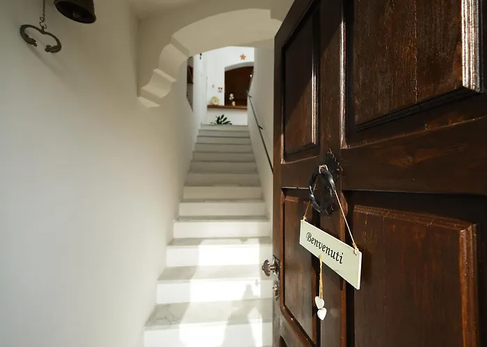 住宿加早餐酒店 Toru 卡斯特拉巴特