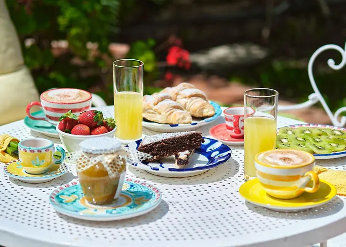 住宿加早餐酒店 Toru 卡斯特拉巴特