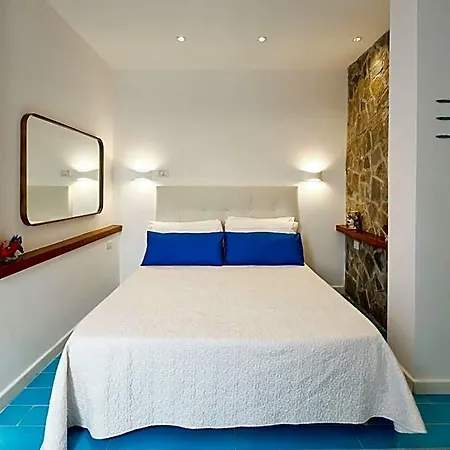 Toru Bed & Breakfast