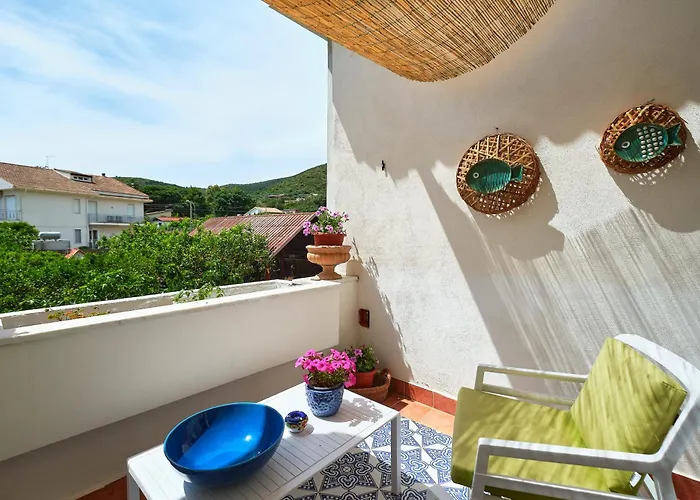 Toru לינה וארוחת בוקר קסטלבאטה