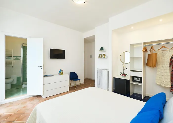 Toru 4* קסטלבאטה