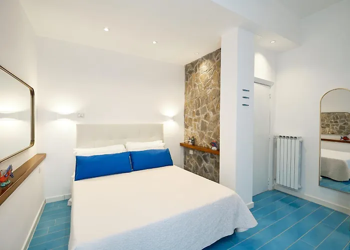 Toru 4* קסטלבאטה