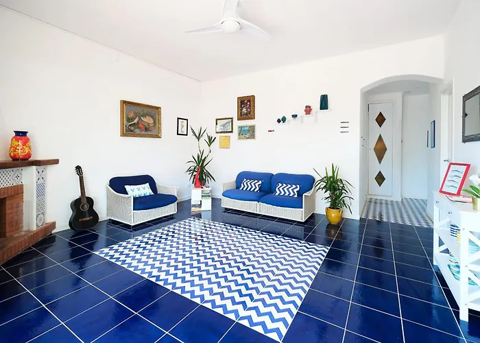 Toru לינה וארוחת בוקר