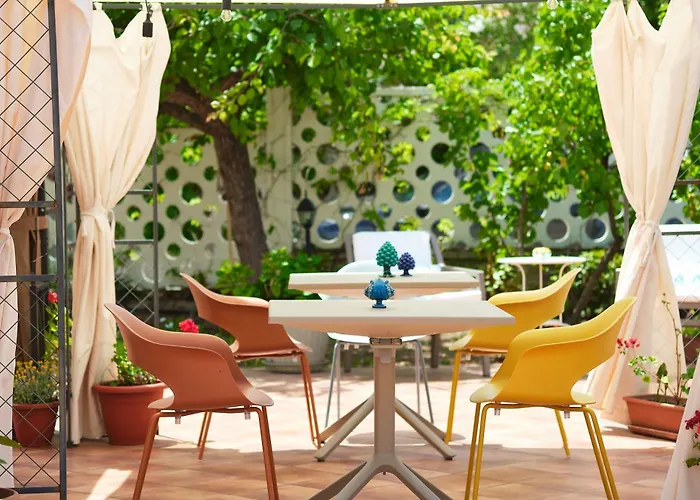 לינה וארוחת בוקר Toru 4*