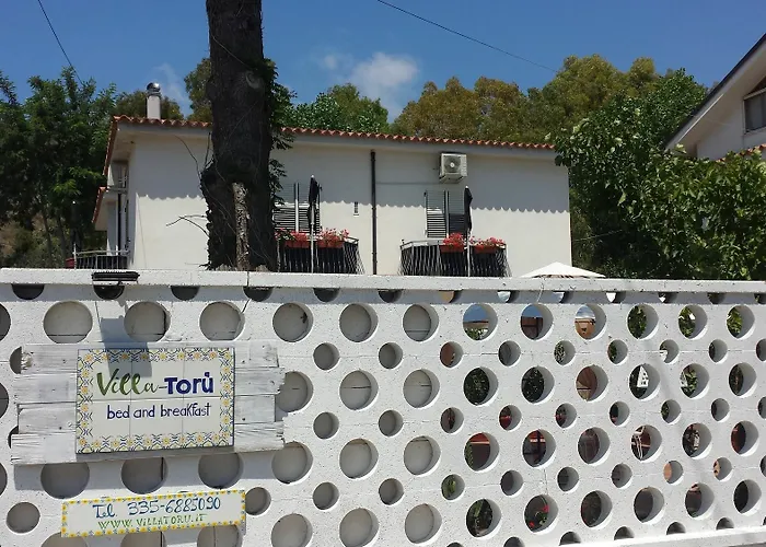 Toru לינה וארוחת בוקר 4*